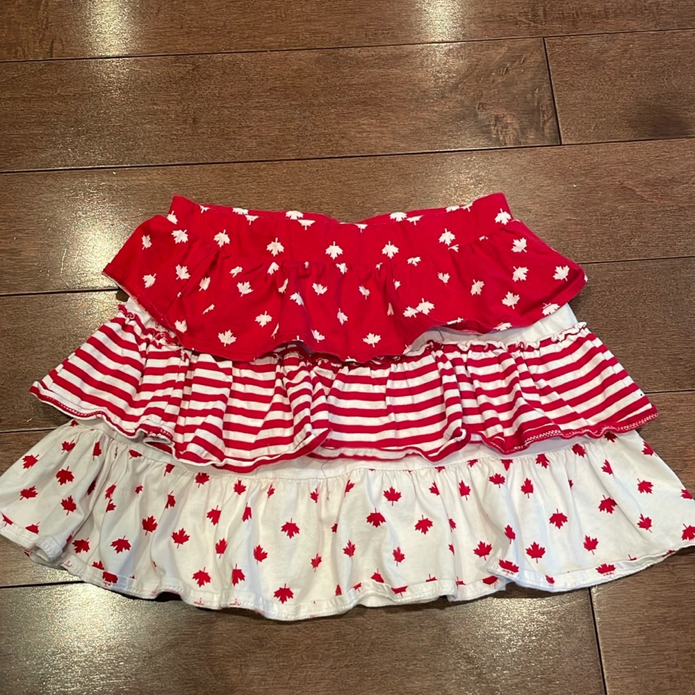 Canada Ruffle skirt - Picture 1 of 4